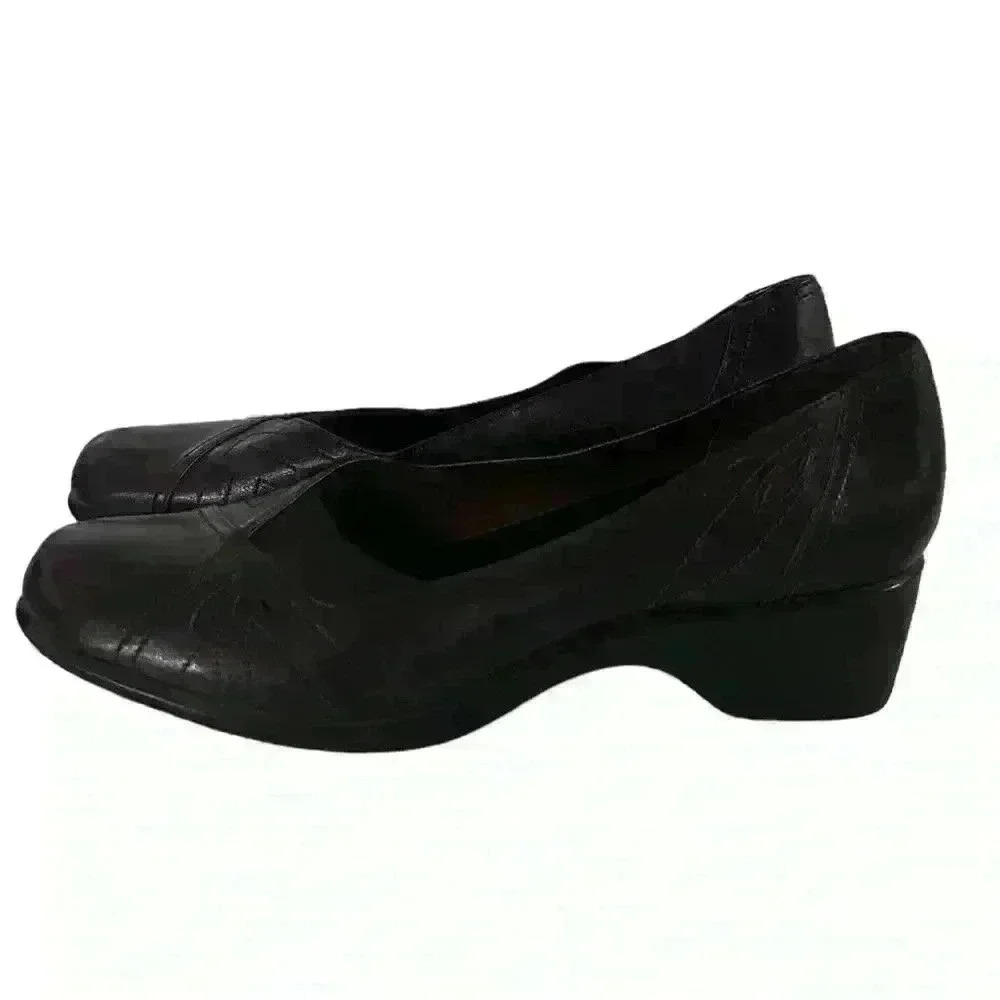 Clark’s‎ burgundy  artisan collection heel